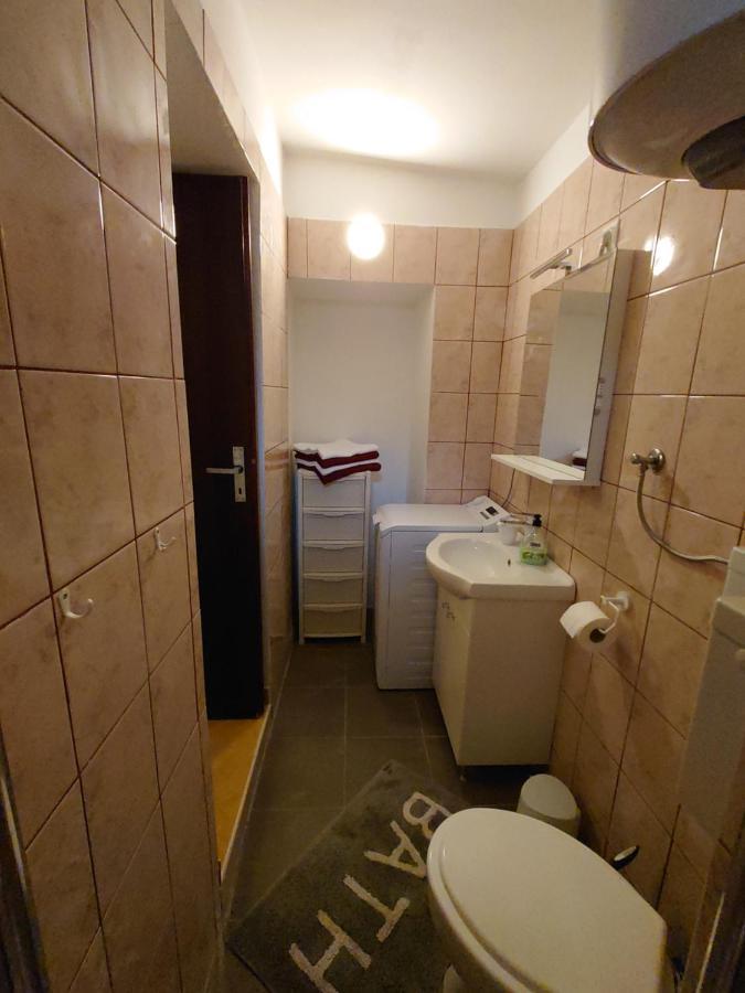 Apartmani Lea Jadranovo Bagian luar foto