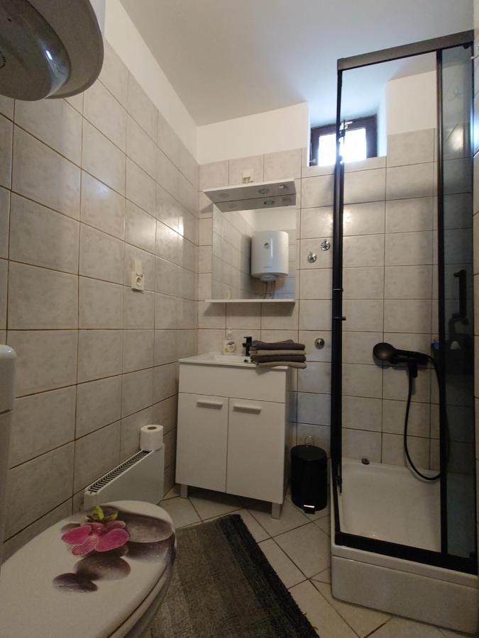 Apartmani Lea Jadranovo Bagian luar foto